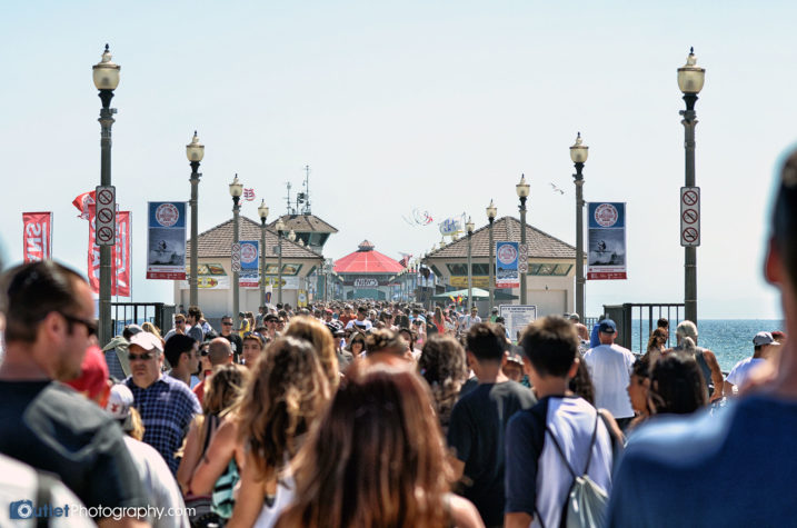 Huntington Beach Pier crowds